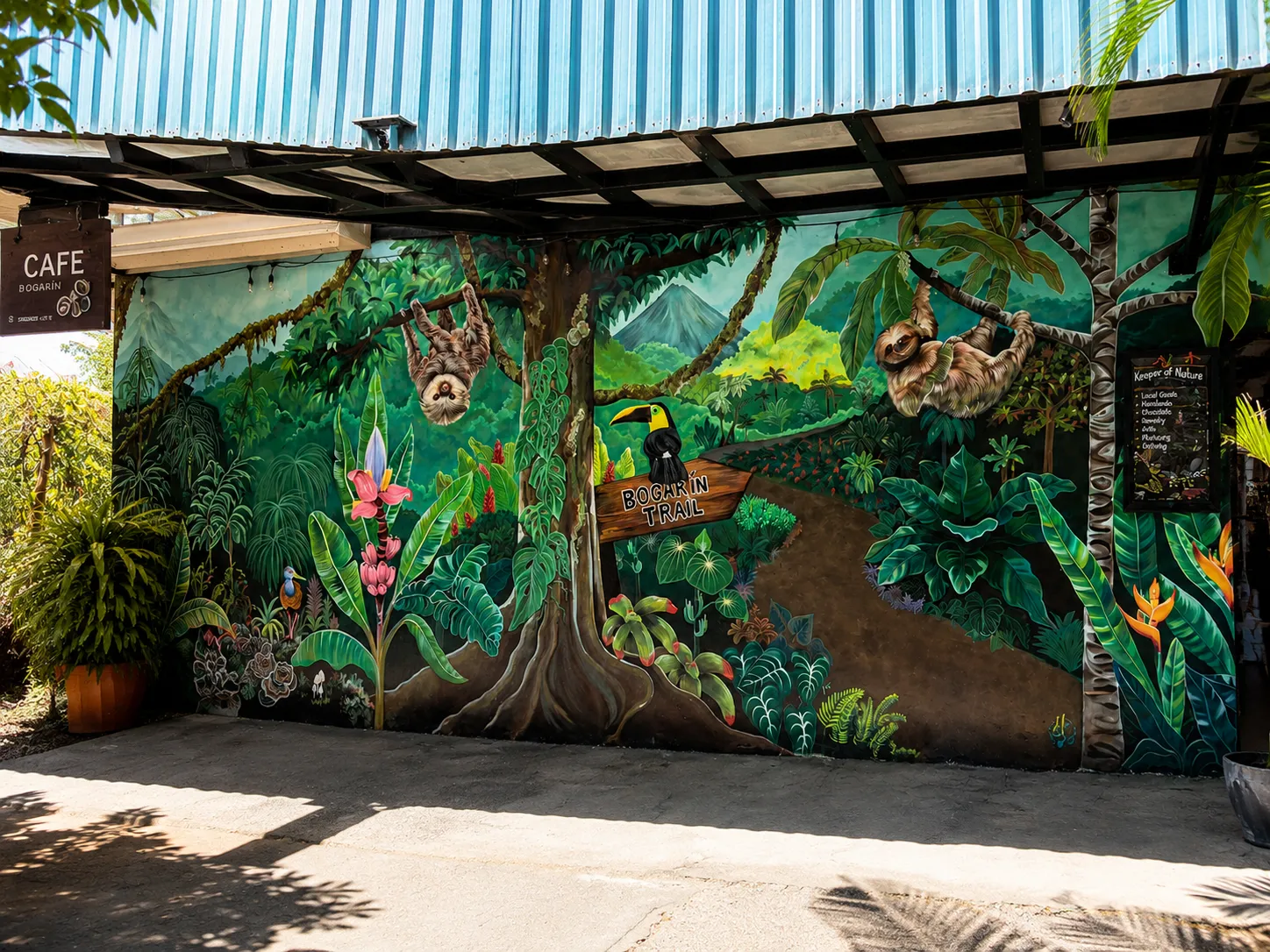 Souvenir Bogarin Trail Shop